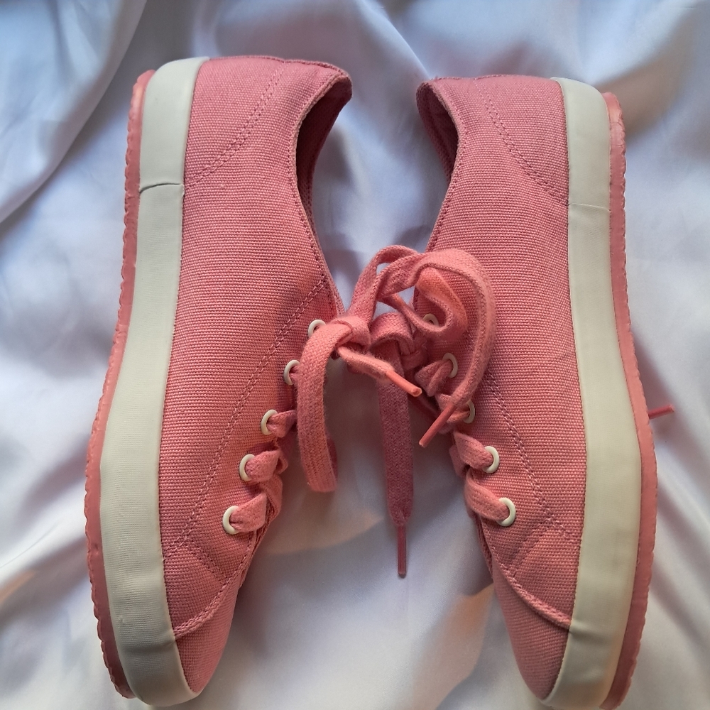 Lacoste Womens Pink Canvas Sneakers Sz 8 LIKE NEW! - Picture 9 of 14